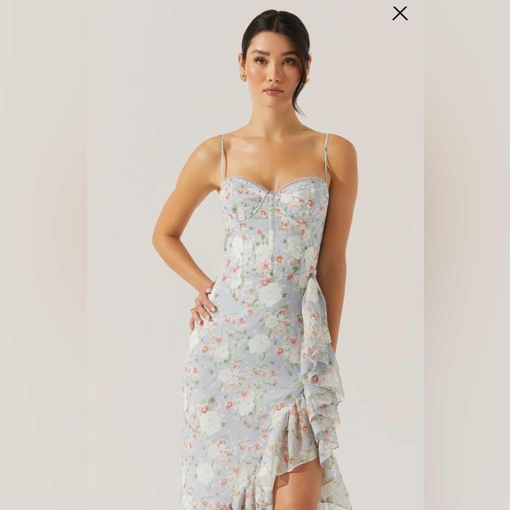 ASTR the Label Brisbane Asymmetrical Floral Midi Dress - NWT - Picture 3 of 12